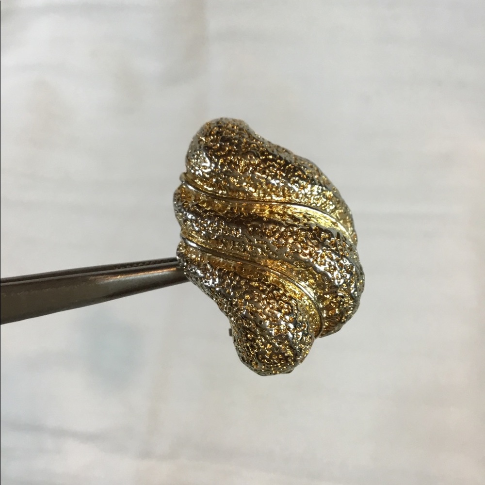 Vintage scrolling earrings